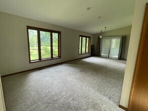 473 Fairwood Dr in Pinckney, MI - Building Photo - Building Photo