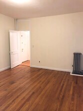 63 Burbank St, Unit 4 in Boston, MA - Foto de edificio - Building Photo