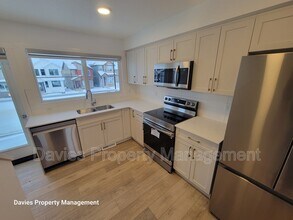1209 Keswick Dr SW in Edmonton, AB - Building Photo - Building Photo