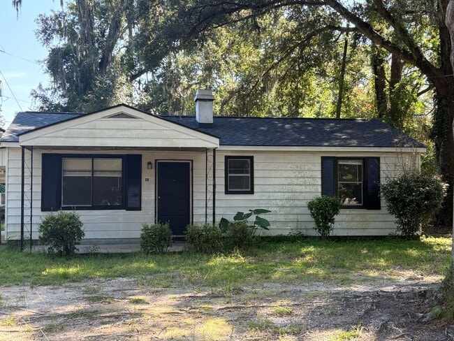 property at 13 Arthur Cir