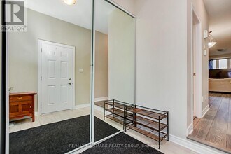 271 Mountain Sorrel Wy in Ottawa, ON - Building Photo - Building Photo