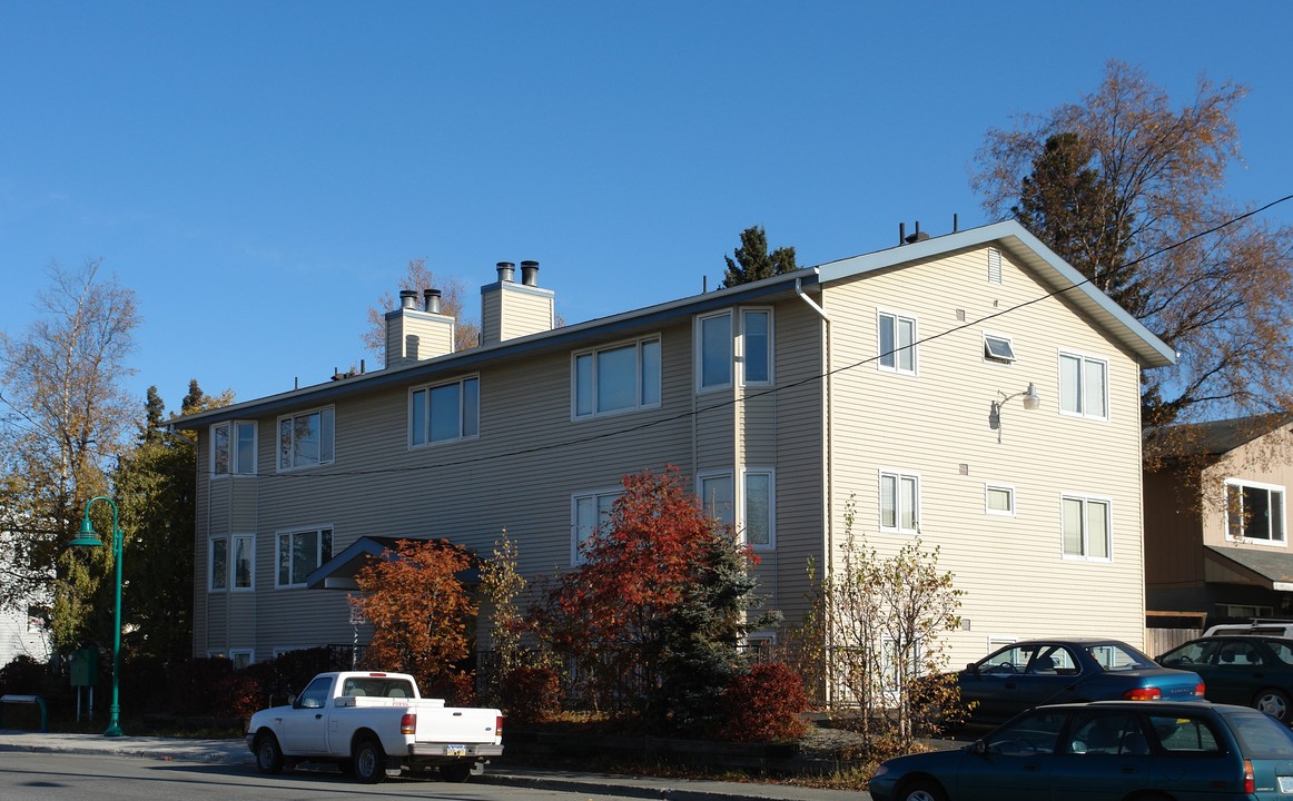 1401 Cordova St in Anchorage, AK - Building Photo