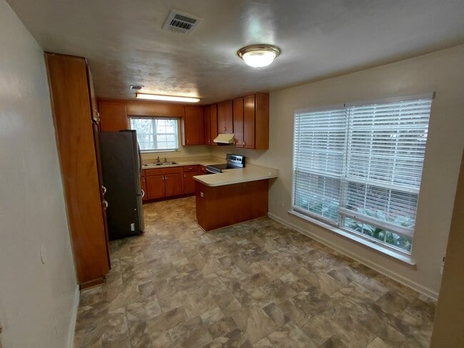 1557 Payne St in Tallahassee, FL - Building Photo - Building Photo