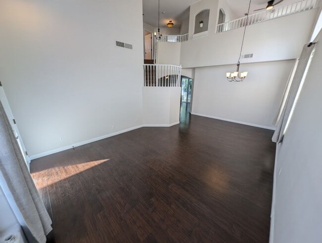 8121 Riviera Beach Dr in Las Vegas, NV - Building Photo - Building Photo