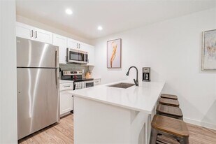 606 N Marsalis Ave in Dallas, TX - Building Photo