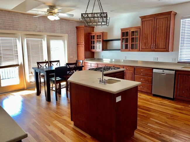 1837 N Centennial Cir in Saint George, UT - Building Photo - Building Photo