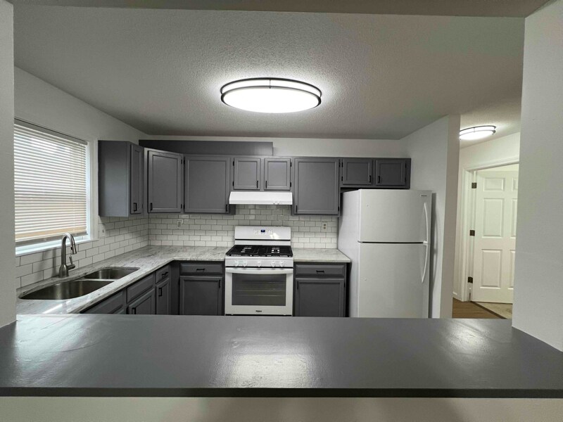 229 Sigourney St in Hartford, CT - Building Photo
