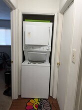 1204 University Terrace in Blacksburg, VA - Foto de edificio - Building Photo