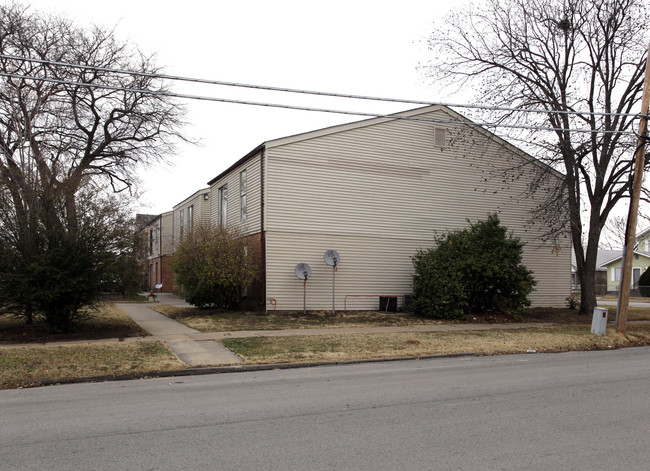 Pierce Place in Bartlesville, OK - Building Photo - Building Photo