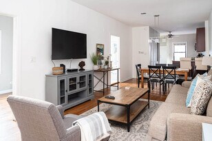 628 W Schubert Ave in Chicago, IL - Building Photo