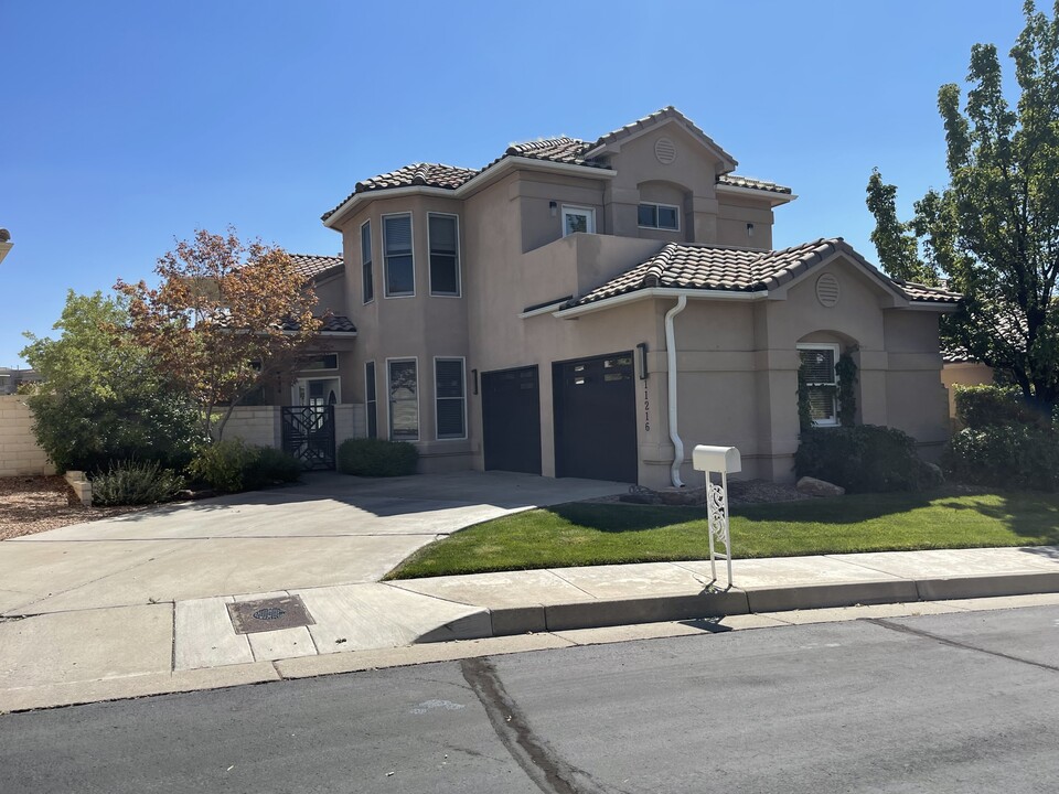 11216 Los Lagos NE in Albuquerque, NM - Building Photo