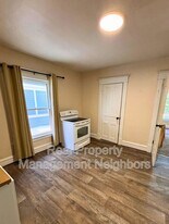 216 Lafayette Ave NE in Grand Rapids, MI - Building Photo