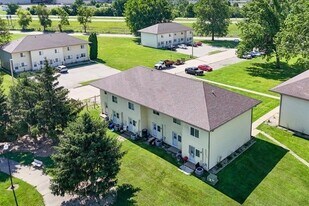 Hawthorne Townhomes in Burlington, IA - Building Photo
