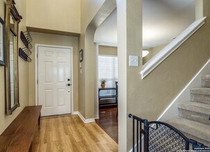 718 Bobcat Creek in San Antonio, TX - Building Photo - Building Photo