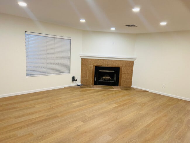 2811 E 11th St in National City, CA - Foto de edificio - Building Photo