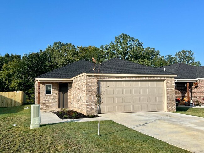 8912 Preston Ct in Fort Smith, AR - Building Photo - Building Photo