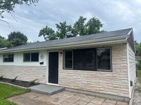 103 Melvin Dr in Sauget, IL - Building Photo