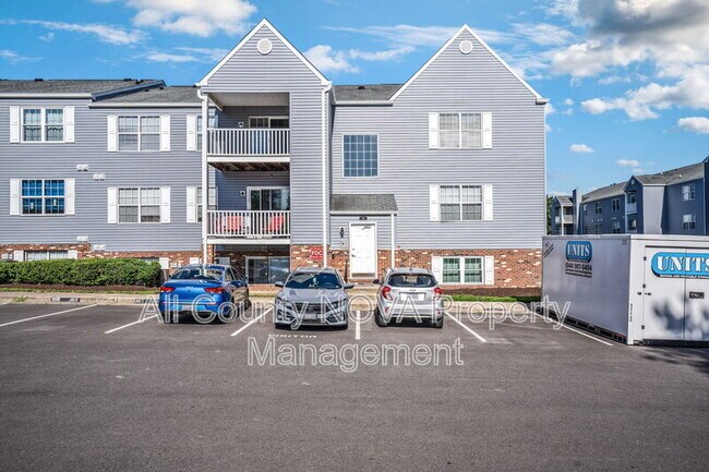 property at 102 Grosvenor Ln
