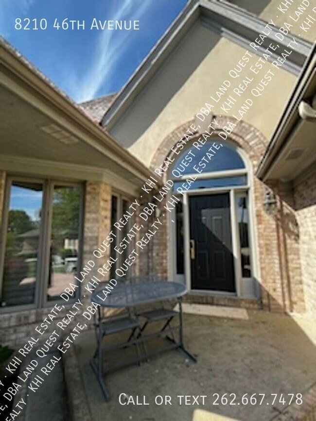 8210 46th Ave in Kenosha, WI - Building Photo - Building Photo