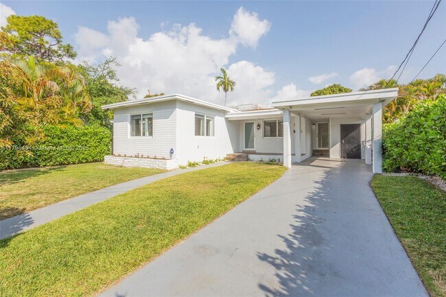 property at 3441 Oak Ave