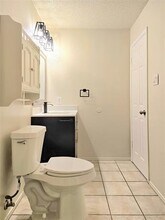 3607 Snead Ct in Arlington, TX - Foto de edificio - Building Photo