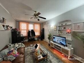 1626 W Sherwin Ave in Chicago, IL - Building Photo - Building Photo