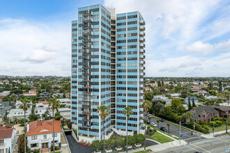 Galaxy Towers in Long Beach, CA - Building Photo - Building Photo