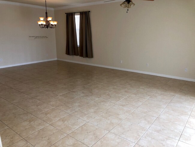 1843 Mesic Hammock Way in Venice, FL - Building Photo - Building Photo