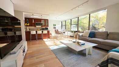 360 W Wellington Ave in Chicago, IL - Building Photo - Building Photo