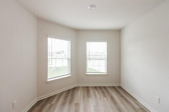 26816 Steinbeck Dr in Magnolia, TX - Building Photo - Building Photo