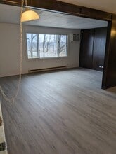 The Raymond Apartments in Raymond, IL - Building Photo - Building Photo