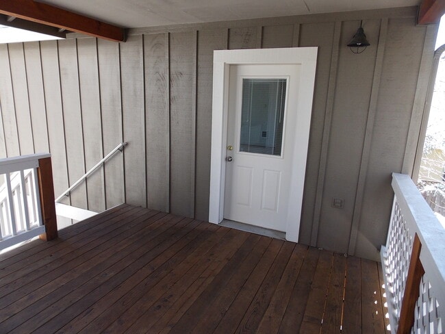 294 NW Jefferson Pl in Bend, OR - Building Photo - Building Photo