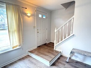 691 Biltmore Dr in Virginia Beach, VA - Building Photo - Building Photo