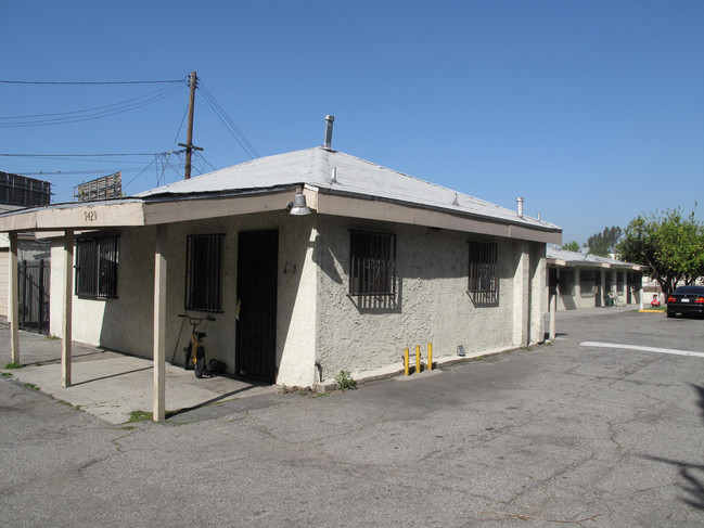 9431 Cortada St in El Monte, CA - Foto de edificio - Building Photo