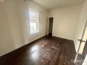 2133 N Springfield Ave in Chicago, IL - Building Photo - Building Photo