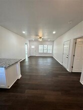 1989 W Bond St in Denison, TX - Building Photo - Building Photo