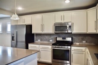 821 Hamilton Ln in Georgetown, TX - Building Photo - Building Photo