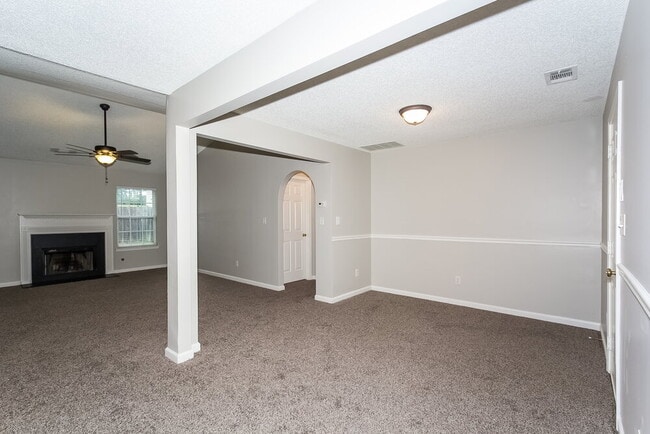 345 Breeze Mdw in Fairburn, GA - Foto de edificio - Building Photo