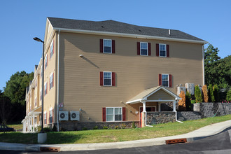 Hawk's View in New Windsor, NY - Foto de edificio - Building Photo