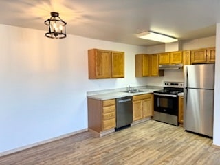 5104 W Nob Hill Blvd, Unit 11 in Yakima, WA - Foto de edificio - Building Photo