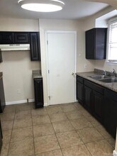 7535 Republic Ave in Warren, MI - Building Photo - Building Photo