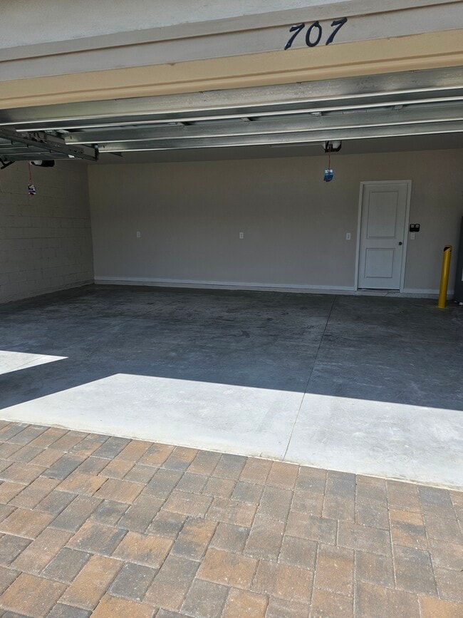 707 NW 7th Terrace in Cape Coral, FL - Building Photo - Building Photo