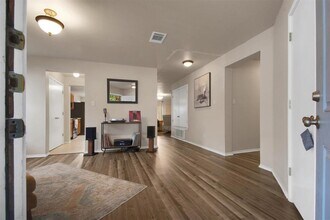 18205 Topsail St in Manor, TX - Building Photo - Building Photo