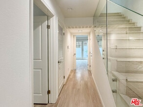 3003 3rd St in Santa Monica, CA - Building Photo - Building Photo