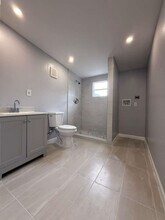 4265 SW 62nd Ave in Davie, FL - Building Photo - Building Photo