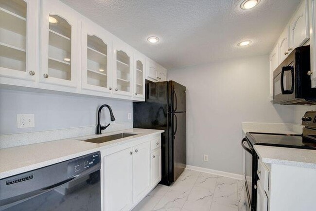 property at 612 Executive Center Dr