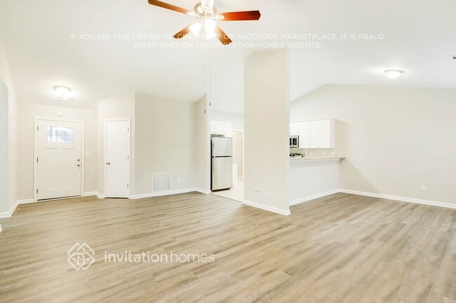 7032 N Shore Dr in Lithonia, GA - Building Photo - Building Photo