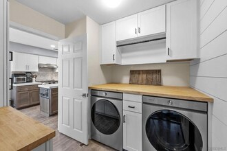 3925 Estancia Dr in Oceanside, CA - Building Photo - Building Photo