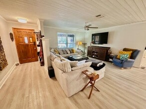 203 Hastings Ct in Fort Walton Beach, FL - Building Photo - Building Photo
