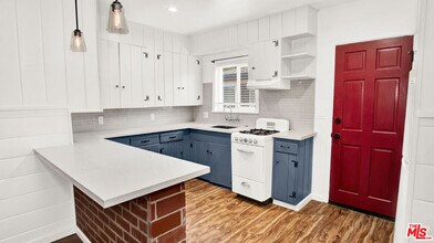 1007 Sunmore Ln in Altadena, CA - Building Photo - Building Photo